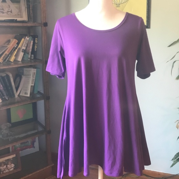 LuLaRoe Tops - LuLaRoe Perfect tee
